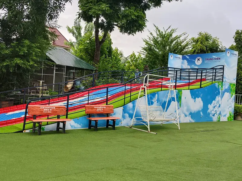 Trường mầm non trung kiên