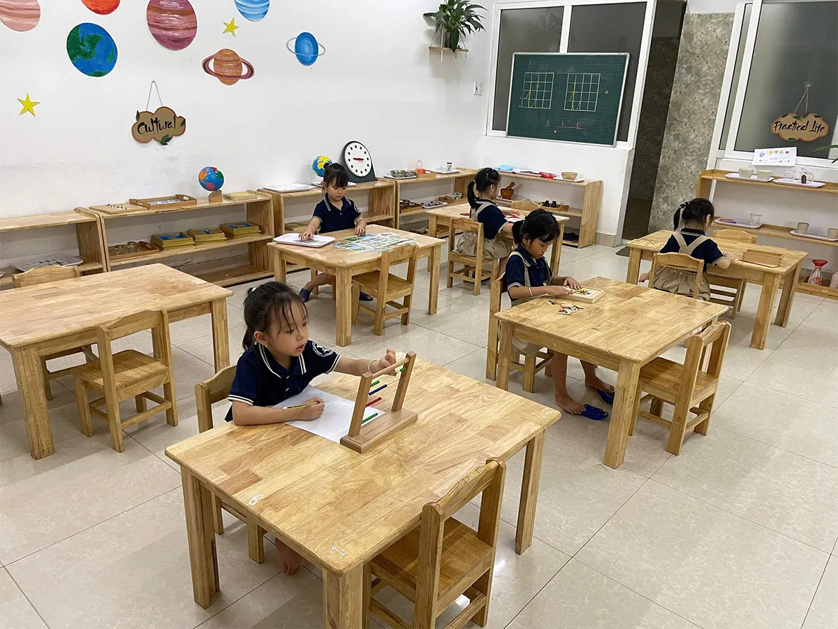 Phương pháp Montessori – Khơi mở tiềm năng và phát triển toàn diện cho trẻ