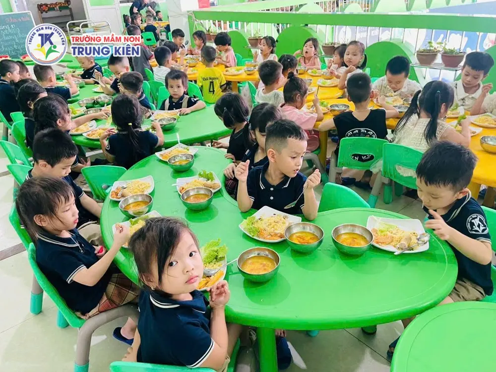 Trường Mầm non chất lượng tại Hương Khê có bán trú và chăm sóc y tế toàn diện